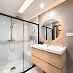House With Jacuzzi Near The #1960 * ラゴス