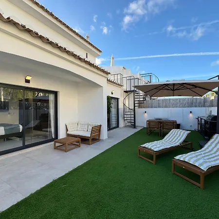 別荘 House With Jacuzzi Near The #1960