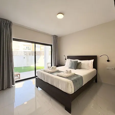 House With Jacuzzi Near The #1960 拉哥斯