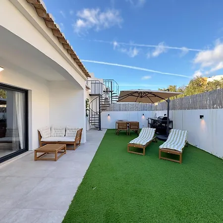 House With Jacuzzi Near The #1960 * ラゴス