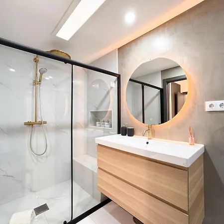 House With Jacuzzi Near The #1960 * 拉哥斯