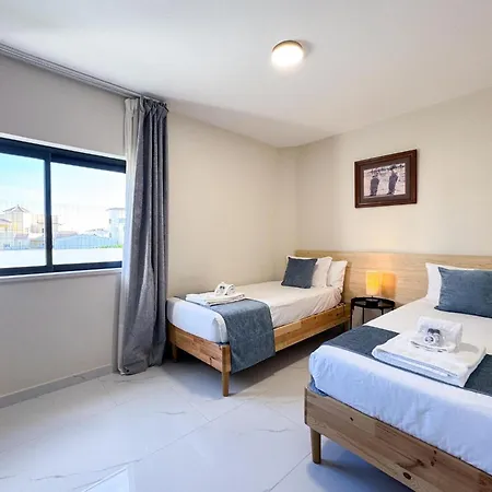 House With Jacuzzi Near The #1960 Dom wakacyjny