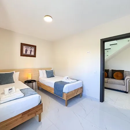 House With Jacuzzi Near The #1960 Dom wakacyjny *