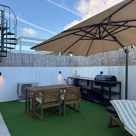 Dom wakacyjny House With Jacuzzi Near The #1960