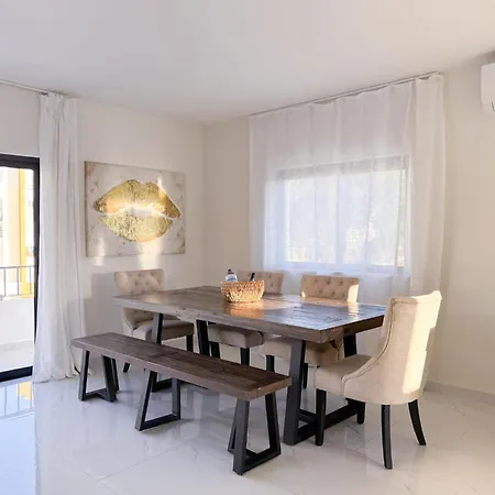 House With Jacuzzi Near The #1960 Dom wakacyjny Lagos