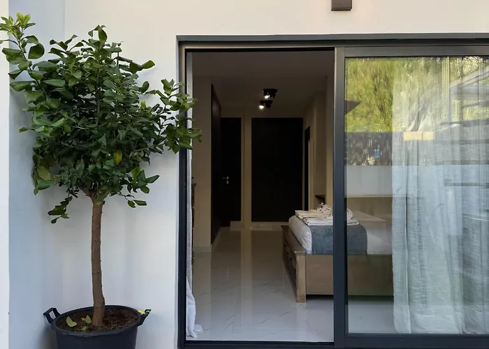 House With Jacuzzi Near The #1960 ラゴス