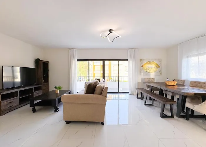 House With Jacuzzi Near The #1960 別荘 *