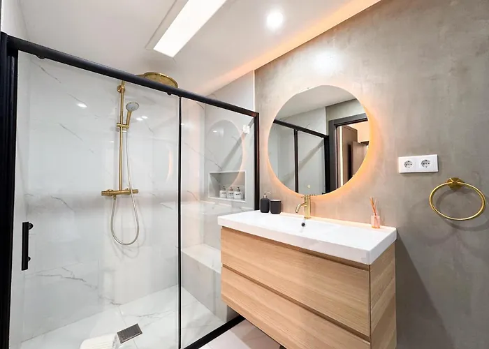 House With Jacuzzi Near The #1960 * ラゴス