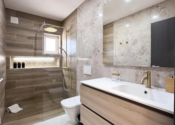 House With Jacuzzi Near The #1960