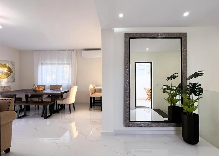 別荘 House With Jacuzzi Near The #1960 *