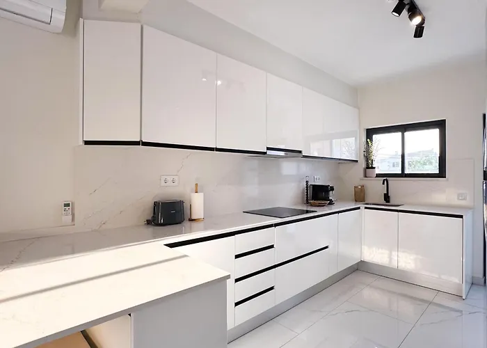 House With Jacuzzi Near The #1960 別荘 ラゴス