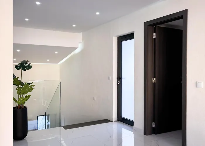 別荘 House With Jacuzzi Near The #1960 ラゴス