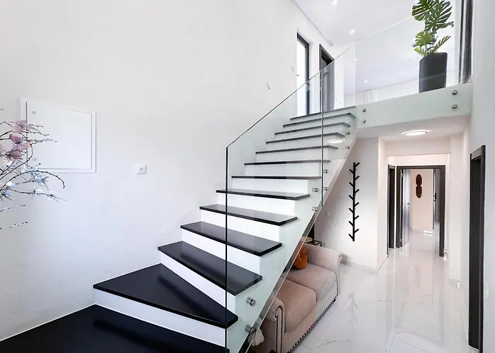 House With Jacuzzi Near The #1960 別荘 ラゴス