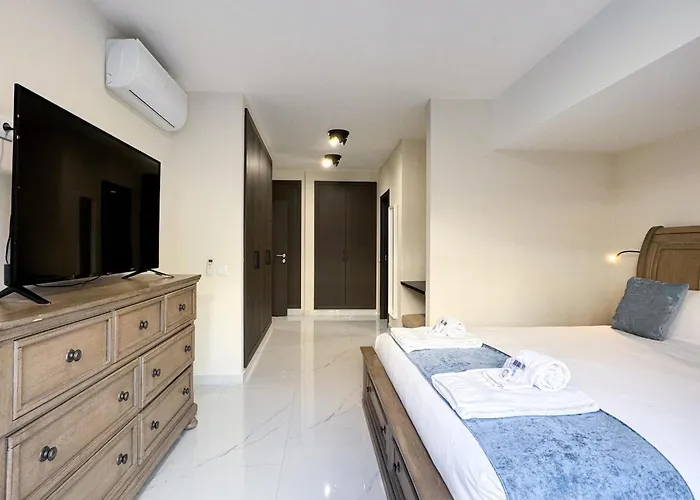 別荘 House With Jacuzzi Near The #1960 ラゴス