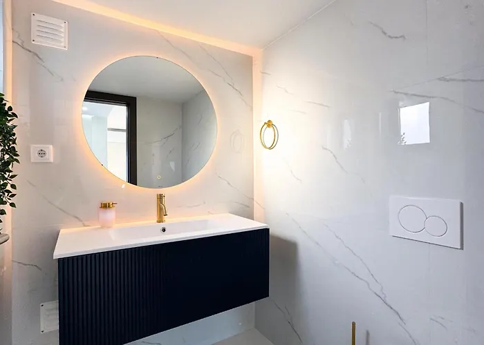 House With Jacuzzi Near The #1960 ラゴス