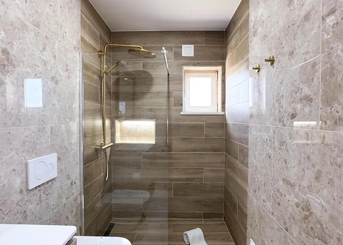 House With Jacuzzi Near The #1960