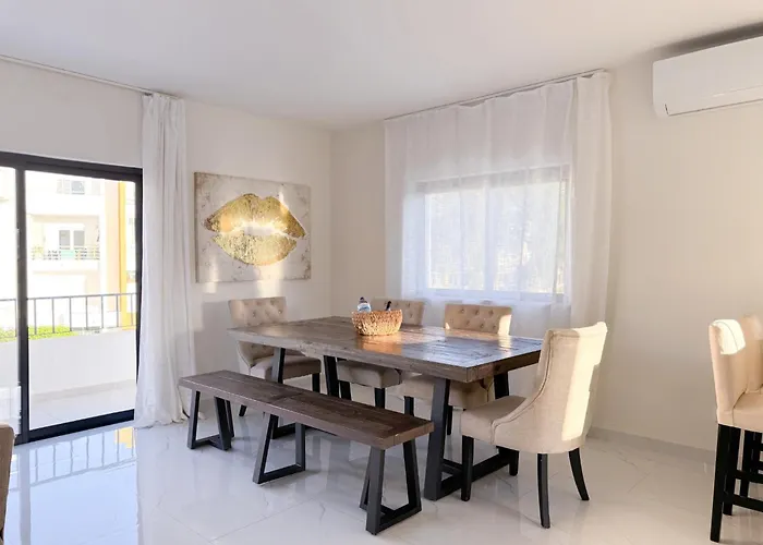 House With Jacuzzi Near The #1960 別荘 ラゴス