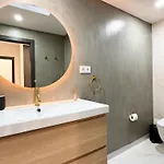 House With Jacuzzi Near The #1960 ラゴス