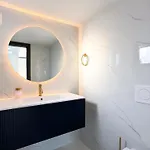 House With Jacuzzi Near The #1960 ラゴス